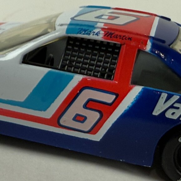 Racing Champions 1992 NASCAR Vintage Mark Martin 6 Valvoline Ford Thunderbird - Picture 6 of 9